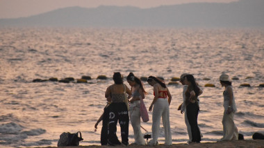 Țară populară pentru turiști înăsprește vizele pentru 93 de națiuni din cauza afacerilor ilegale