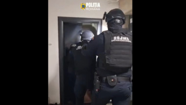 Percheziții în București și patru județe în dosarul înșelăciunilor cu reparații de acoperișuri de 500.000 de lei