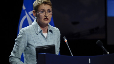 Oana Lungescu: Mesajele Casei Albe subminază încrederea, spune fostul purtător de cuvânt NATO