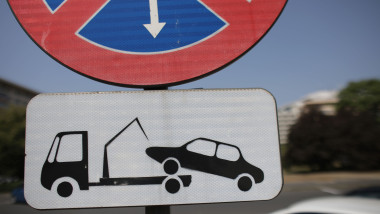 Tarifele pentru ridicarea mașinilor parcate neregulamentar în București ar putea crește cu 100%