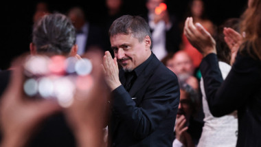Bolojan îl felicită pe Cristian Mungiu pentru premiul de la Cannes