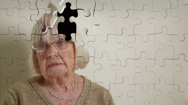 Descoperire majoră: factorul cheie care declanşează Alzheimer şi cum poate fi oprit