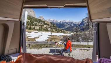 Europa pentru Solo: Top Destinații de Aventură în Natură