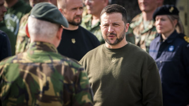 Zelenski: Forțele armate ucrainene se reformează cu salarii mai mari și demobilizări treptate