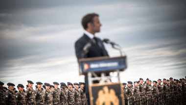 Macron: Efectivele franceze din România, suficiente pentru moment