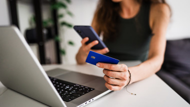 Atenție la vacanțele ieftine: Cum deosebești ofertele autentice de escrocheriile online