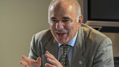 Kasparov: Ucraina ar putea adera la NATO dacă are noroc