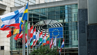 Eurobarometru: 81% dintre europeni vor o apărare comună, majoritatea consideră UE benefică