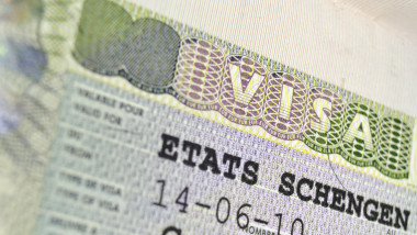 Vize Schengen pentru ruși: creștere cu 10% în 2025, record bătut de un stat UE