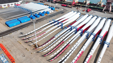 China construiește turbina eoliană plutitoare care rezistă uraganelor de categoria 5