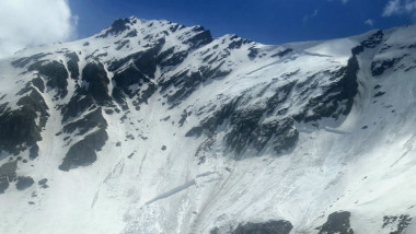 Avalanșă uriașă la Bâlea Lac: experții avertizează că poate lovi în orice moment