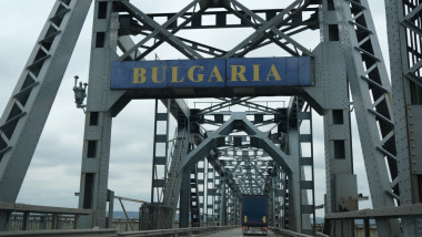 Podul Giurgiu-Ruse închis complet două zile pentru reparații, MAE avertizează călătorii