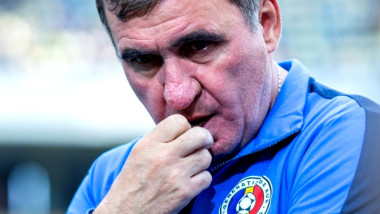 Hagi încalcă regulile cu convocări controversate în naționala României