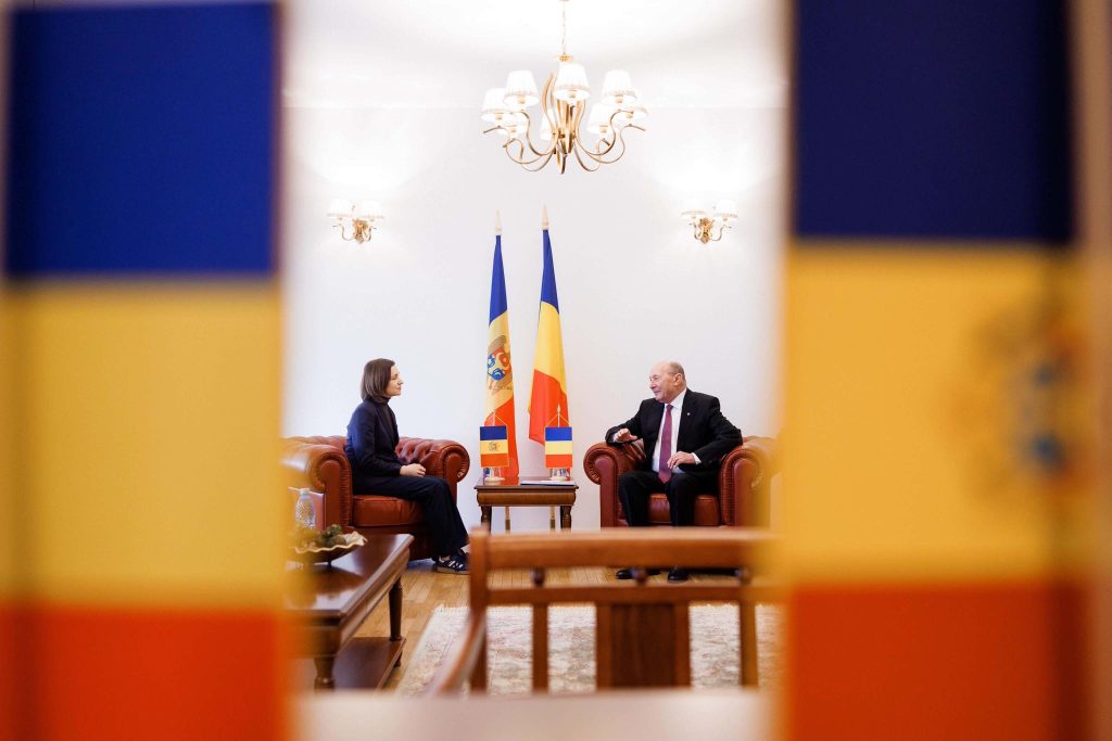 Traian Băsescu redevine cetățean al Republicii Moldova, anunță Maia Sandu