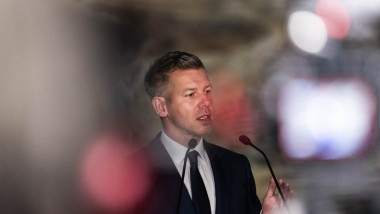 Noul premier ungar Peter Magyar face prima vizită externă în Polonia, cu trenul la Varșovia