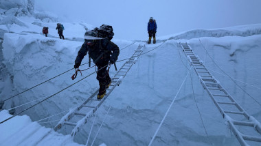 De la închisoare la Everest: ascensiunea lui Henry Todd, „regele LSD-ului