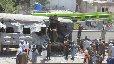 Atac sângeros în Pakistan: 29 morți și peste 100 răniți într-o explozie la tren