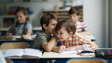 Elevii români au două zile libere la început de iunie. Când se încheie cursurile până la vacanța de vară