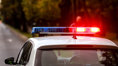 Polițist găsit împușcat în cap în mașina de serviciu, în Galați