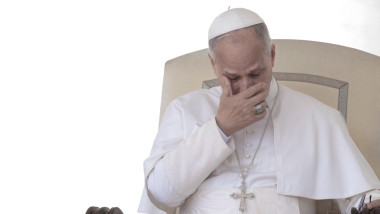 Papa Leon, păcălit de o angajată care l-a confundat cu un farsor