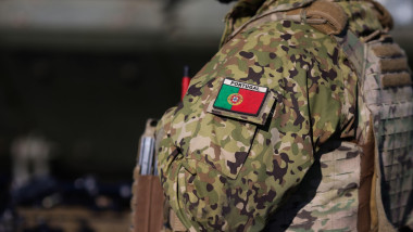 Portugalia oferă permis de conducere gratuit și 439 de euro pentru voluntariat militar