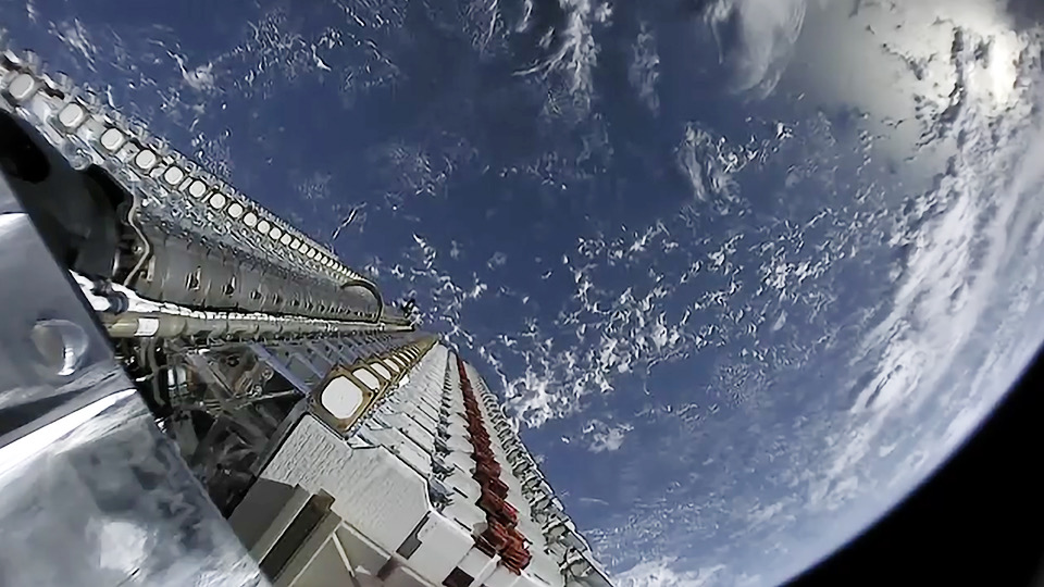 SpaceX și Starlink cer Pentagonului tarife majorate pentru dronele LUCAS din conflictul cu Iranul
