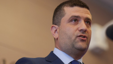 Miruță: Legea salarizării nu va afecta militarii