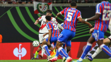 Crystal Palace, campioană Conference League, învinge Rayo Vallecano. Raţiu titular