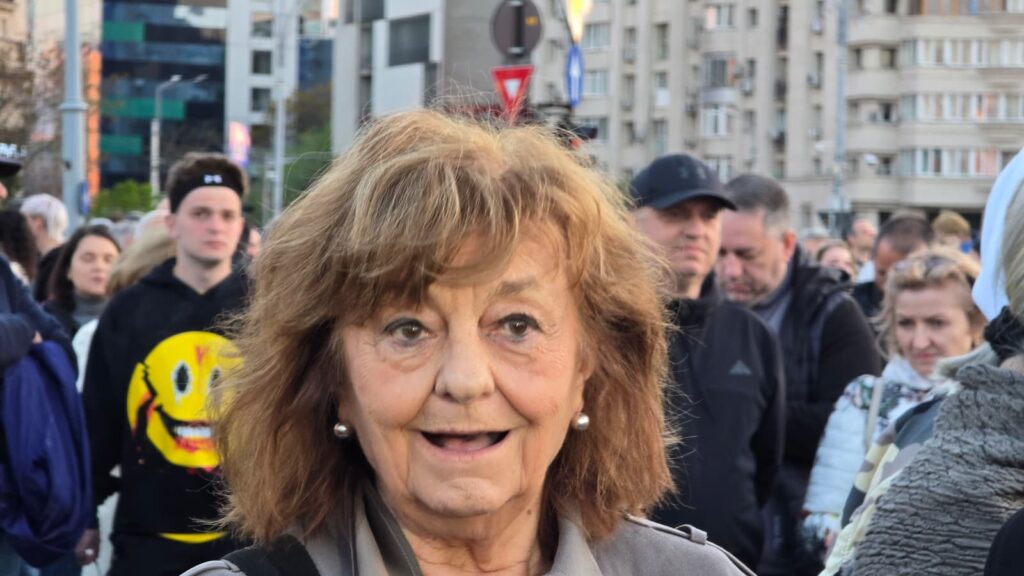 Ana Blandiana: Nimeni nu vrea ca moțiunea să treacă