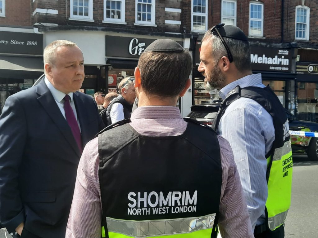 Incendiu misterios într-un magazin kosher din Londra, după atacuri anti-evreești recente