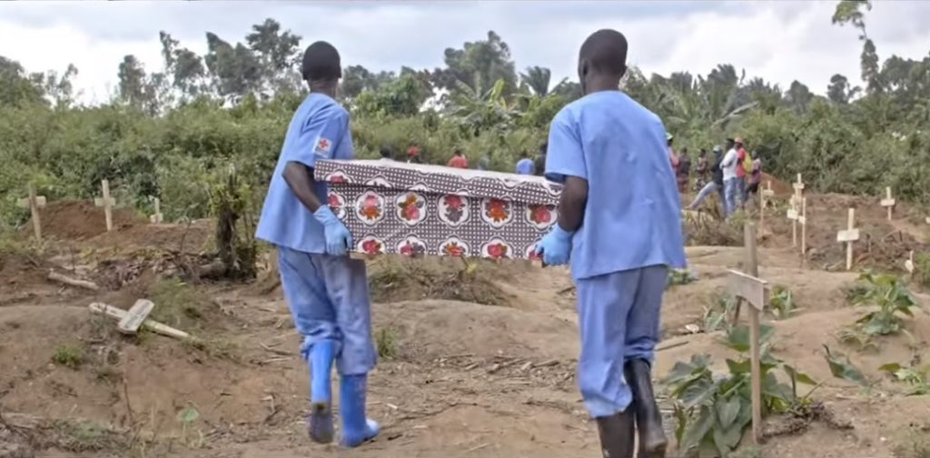 Oxford luptă împotriva Ebola cu un nou vaccin în criza actuală