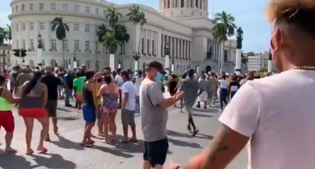 Proteste masive în Cuba după inculparea lui Raúl Castro