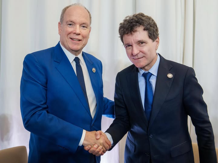 Nicușor Dan, discuții cu Principele Albert al II-lea la summitul CPE