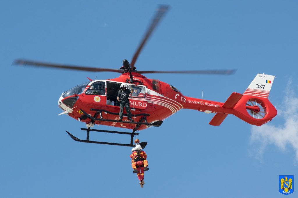Copil în stare critică după cădere în zonă montană, salvat cu elicopter SMURD