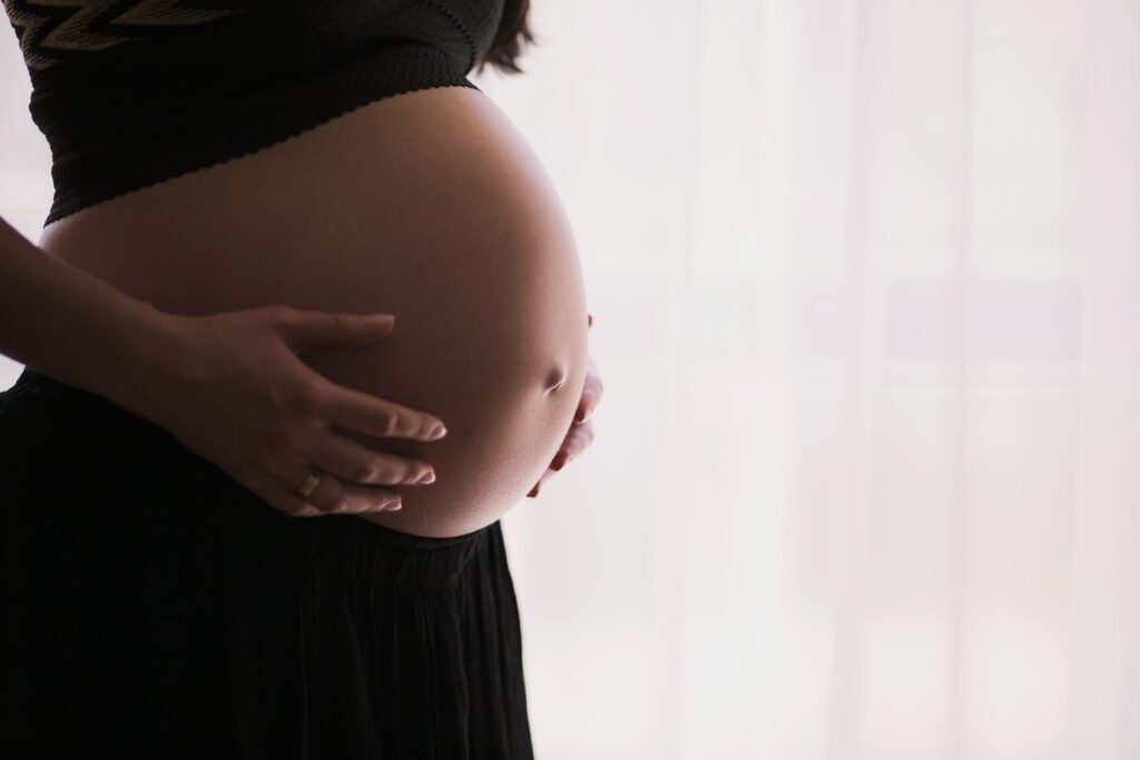 USR propune: Femeile însărcinate, însoțite la naștere