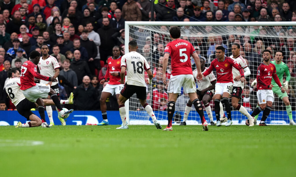 Manchester United bate Liverpool și revine în Liga Campionilor după 3 ani