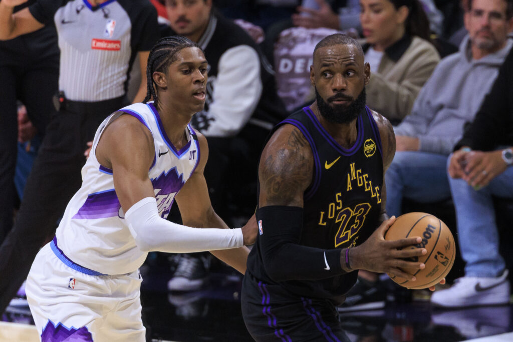 LeBron James stabilește un nou record în playoff-ul NBA, Lakers avansează!