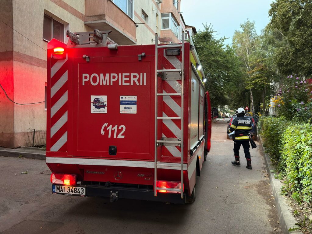 Incendiu devastator în Vaslui: O casă cuprinsă de flăcări după o butelie defectă