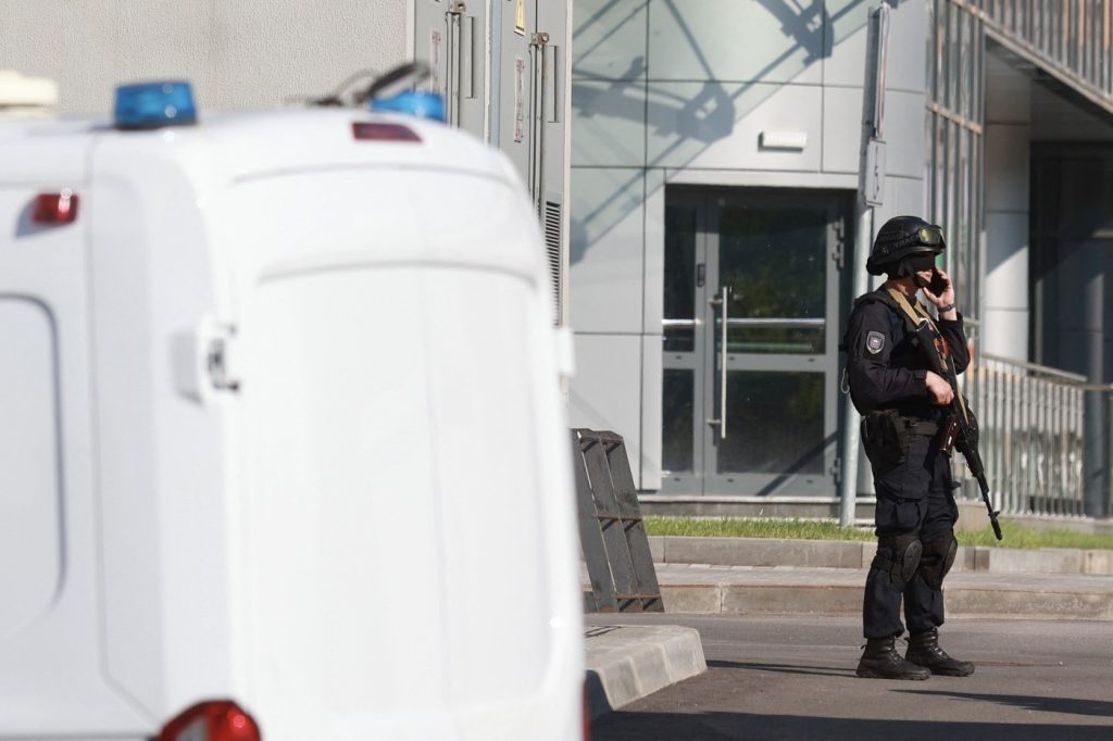 Fugă de groază la Sankt Petersburg: criminal în serie eliberat evadează