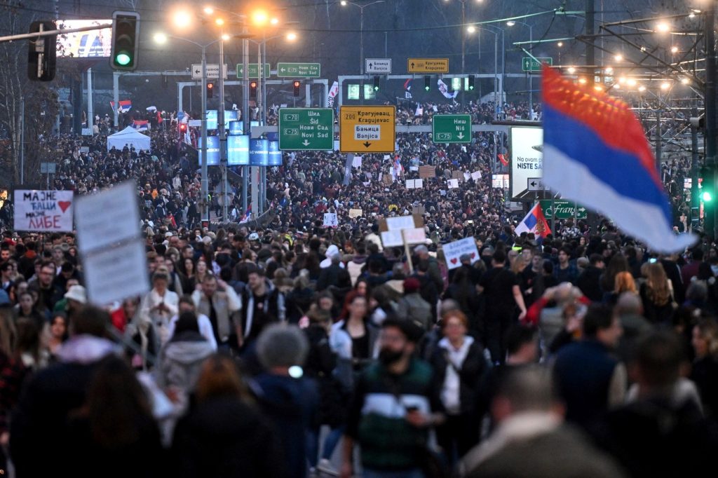 Protest masiv în Serbia: Studenții își intensifică lupta contra președintelui