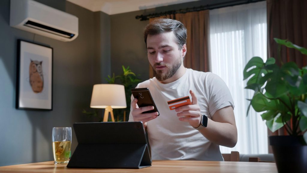 Gestionează-ți banii cu 3 aplicații simple – află în Good Tech din 27 mai