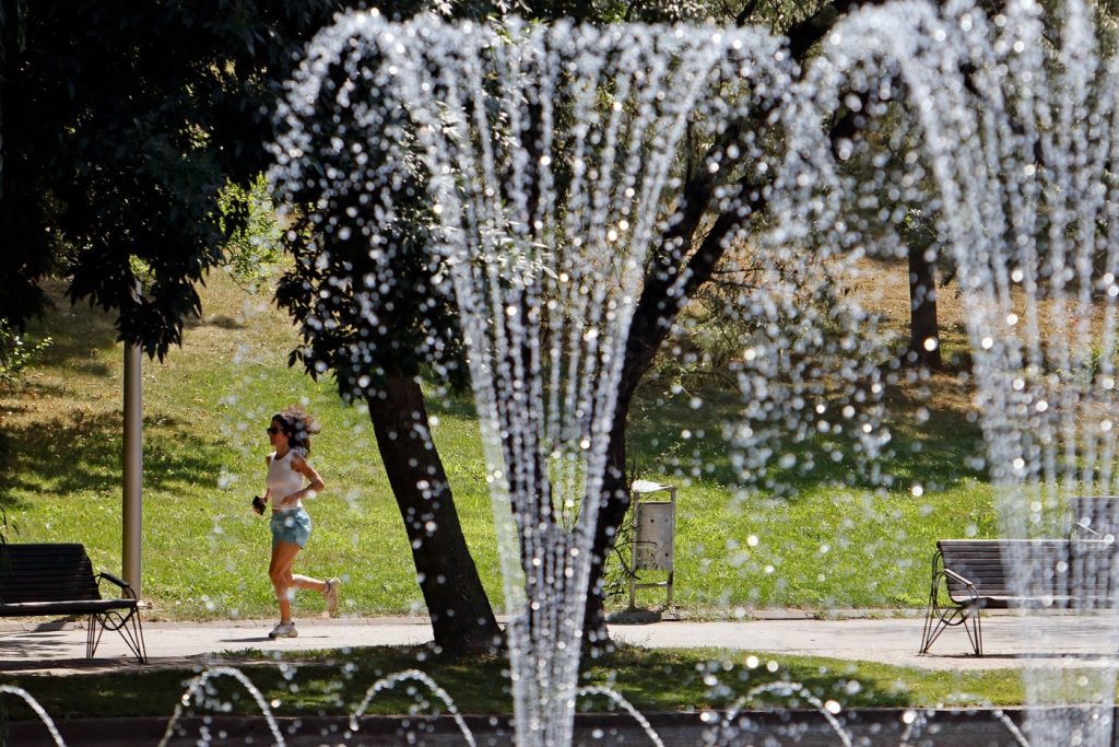 Regiunile cu cele mai mari temperaturi și precipitații reduse în iunie
