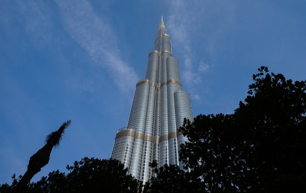 Burj Khalifa, pe punctul de a pierde titlul de cea mai înaltă clădire din lume