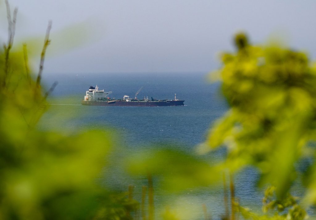 Petrolul scade la minimul ultimelor 2 săptămâni pe fondul speranțelor unui acord SUA-Iran