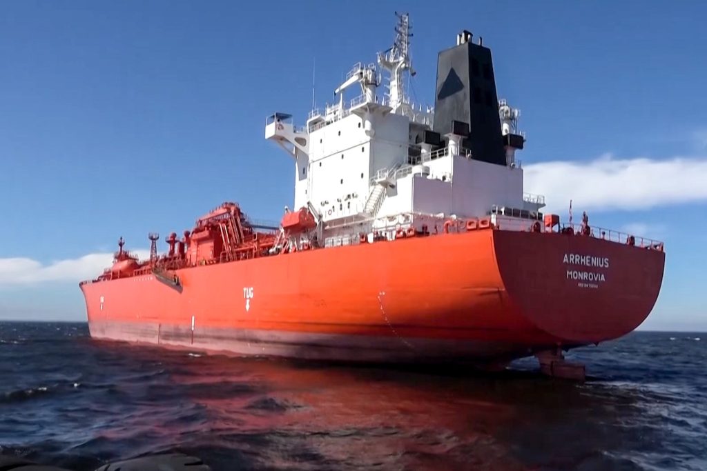 NATO descoperă mine magnetice pe petrolierul din Anvers, Rusia acuză