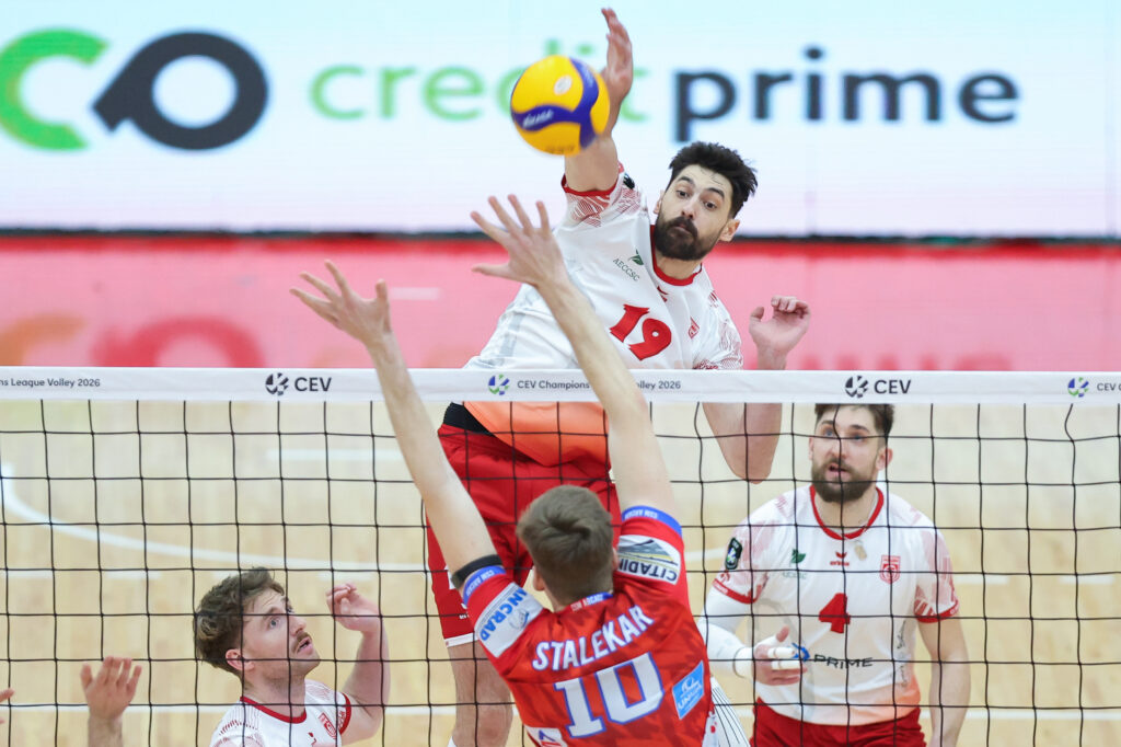 Dinamo București bate Arcada Galați în tie-break și egalează finala volei masculine