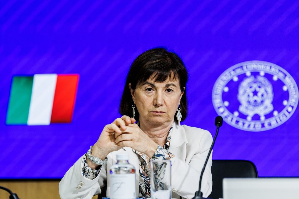 Soțul unui ministru italian dispare într-un lac