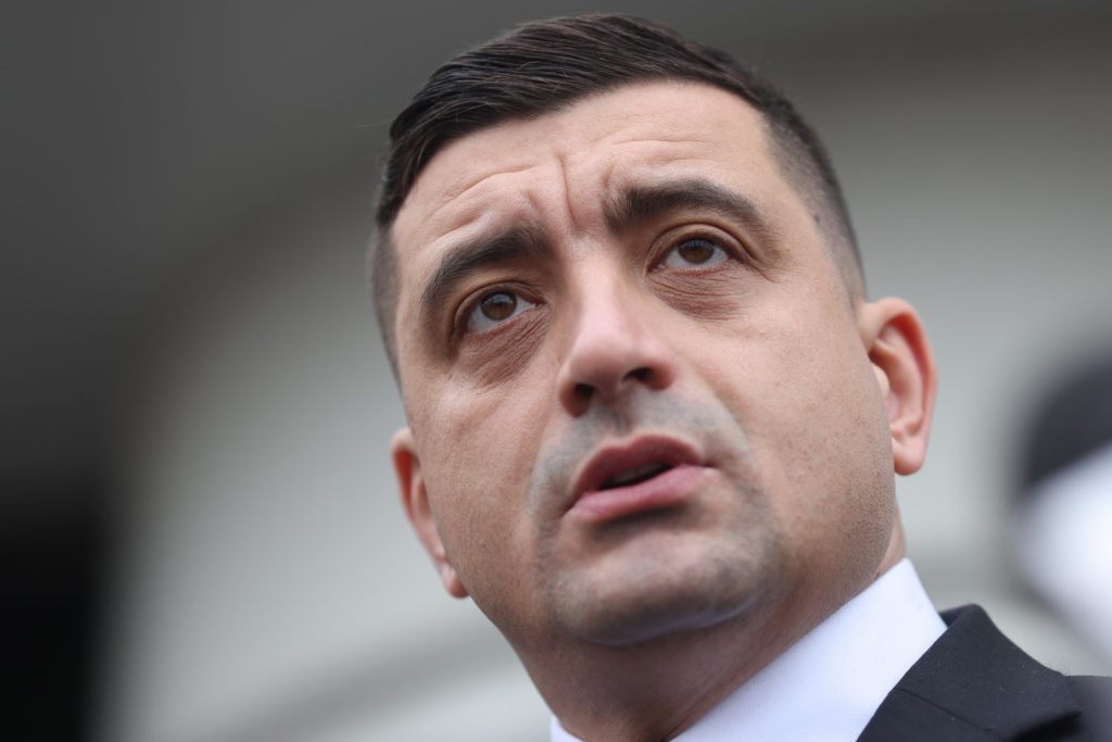 Simion lovește guvernul Veștea: Deputații AUR părăsesc sala la votul decisiv