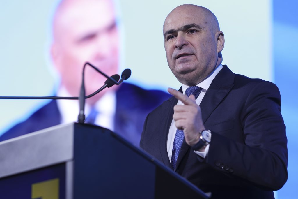 Bolojan cere încrederea liberalilor: „România e scoasă din mlaștina lăsată de Ciolacu