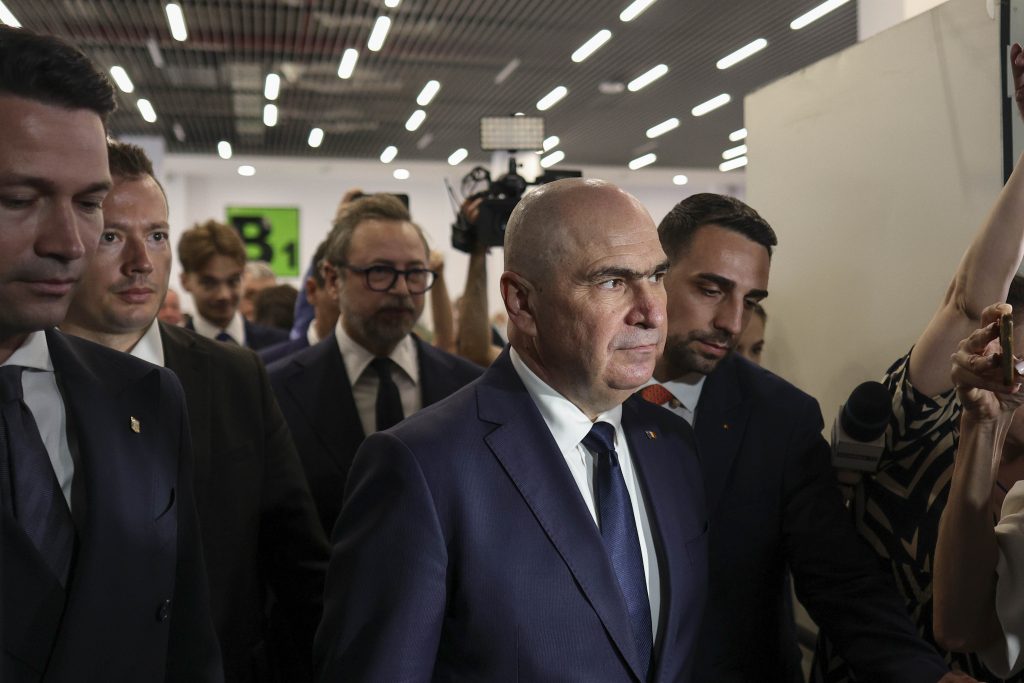 Bolojan lansează două propuneri de guvern și un pact național între partide